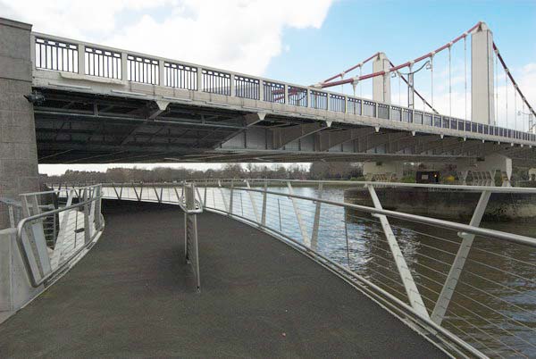 Vauxhall to Battersea © 2006, Peter Marshall