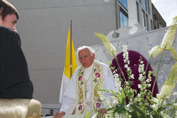 Italian Church Procession © 2006, Peter Marshall