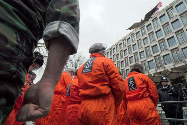 Close Guantanamo. Amnesty, US Embassy, London. © Peter Marshall, 2007