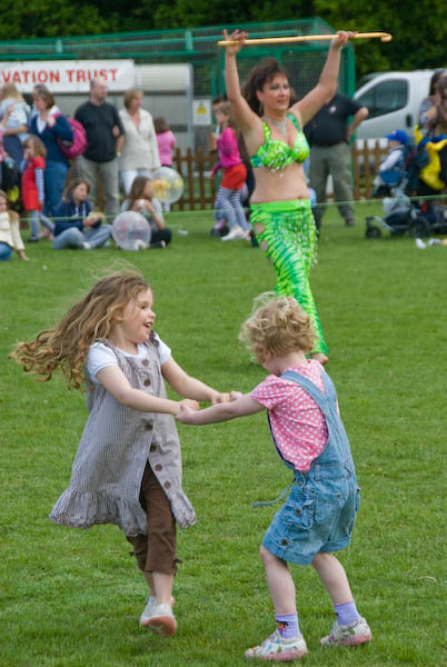 Walton-on-the-Hill May Pageant © 2007, Peter Marshall